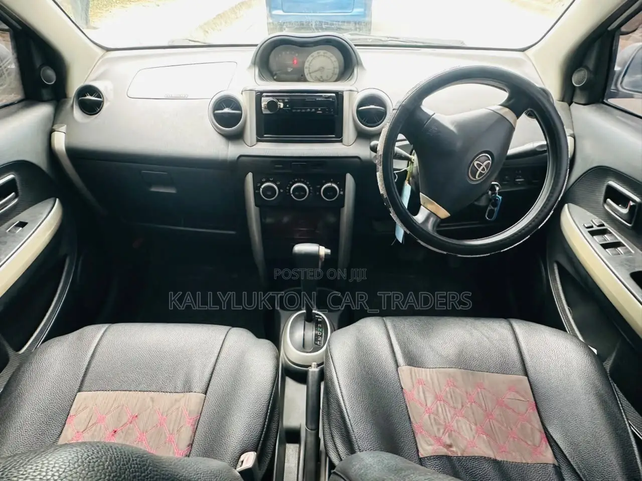 Toyota IST 2004 Silver