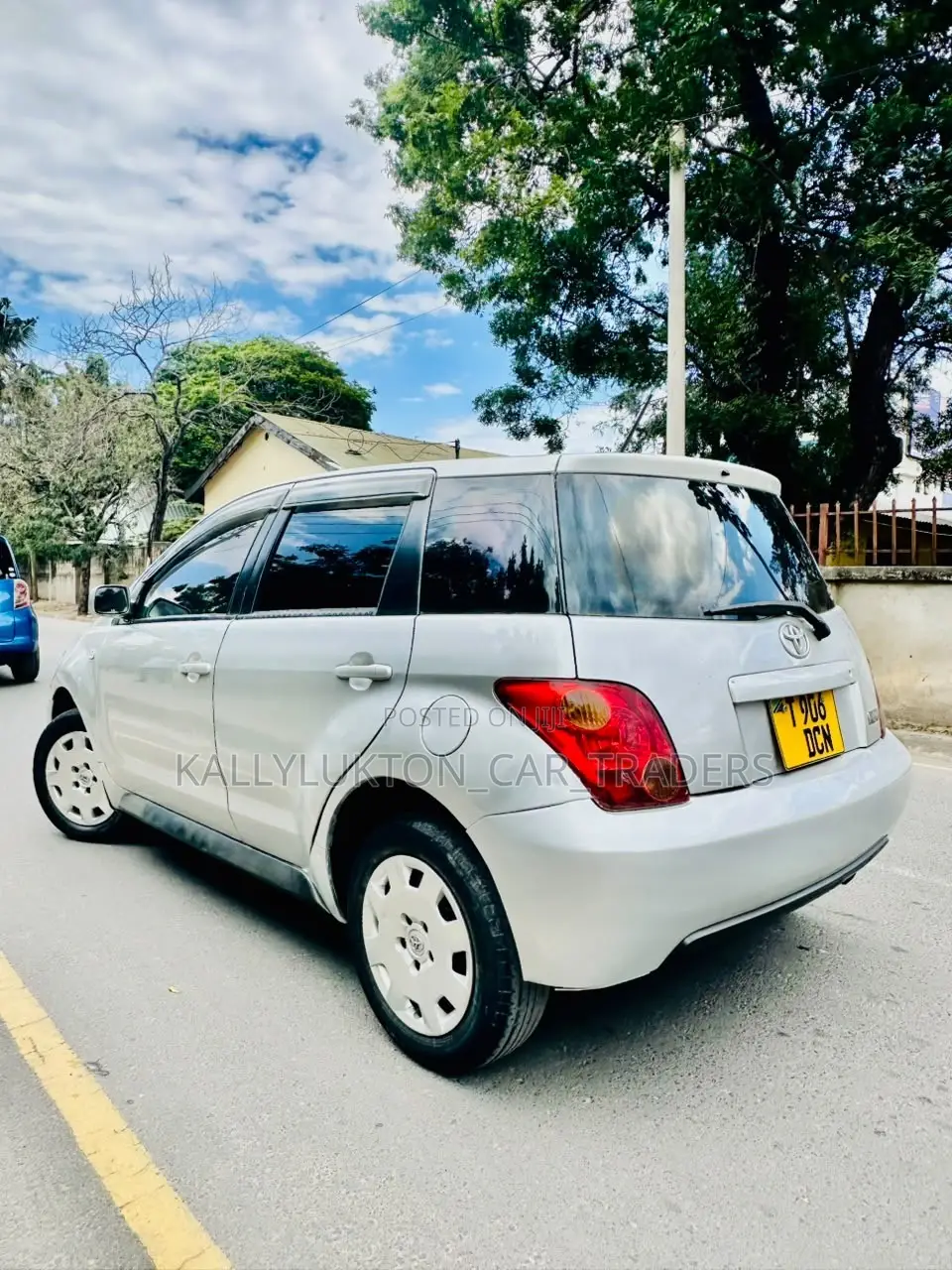 Toyota IST 2004 Silver