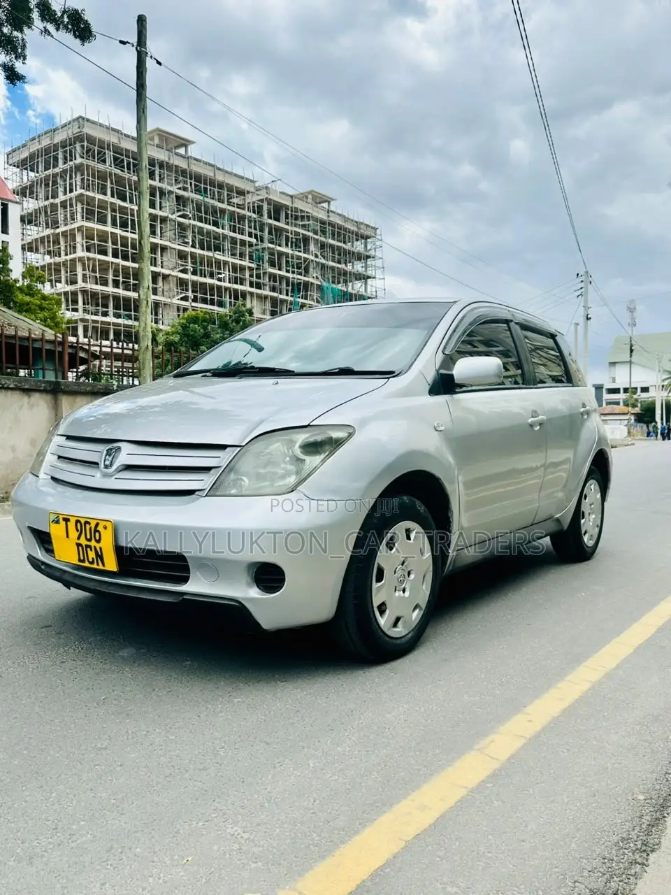 Toyota IST 2004 Silver