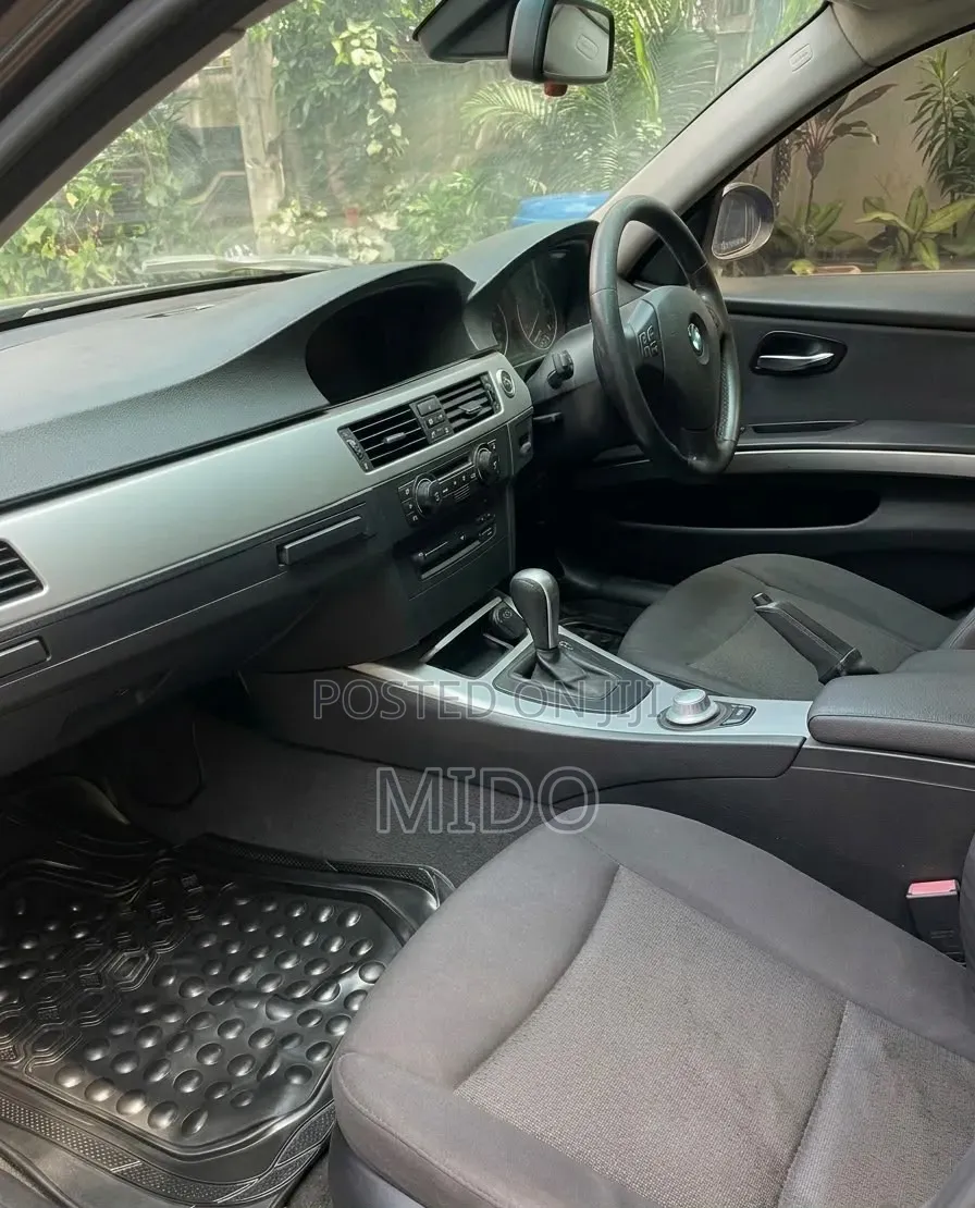BMW 3 Series 2010 Black