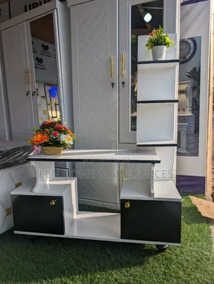 Showcase Color Black and White