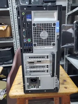 Desktop Computer Dell OptiPlex 7040 4GB Intel Core i3 HDD+SSD 500GB