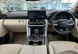 Toyota Land Cruiser 2024 Black