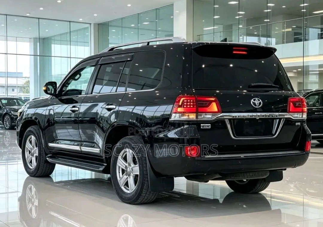 Toyota Land Cruiser 2016 Black
