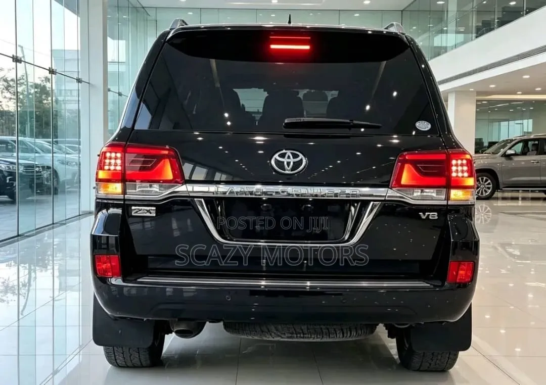 Toyota Land Cruiser 2016 Black
