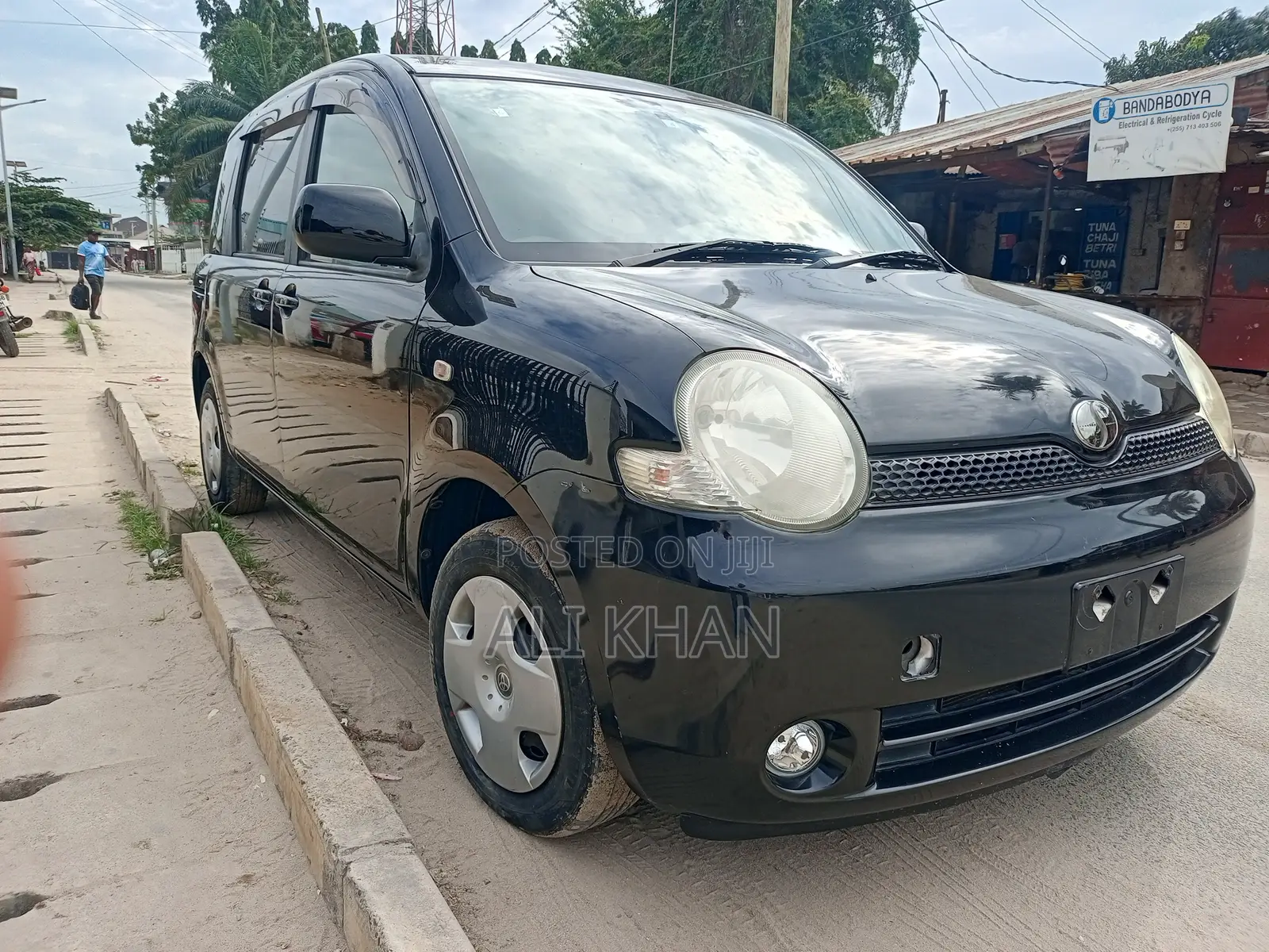 Toyota Sienta 1.5 FWD 2004 Black