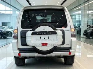 Mitsubishi Outlander 2013 White