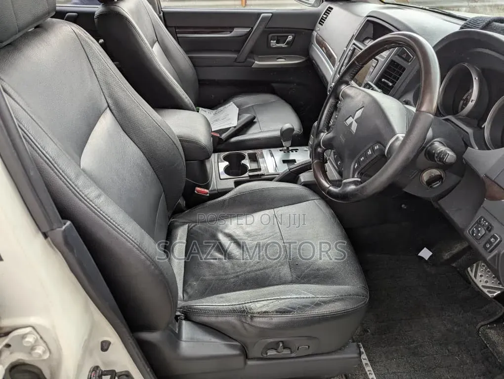 Mitsubishi Outlander 2013 White