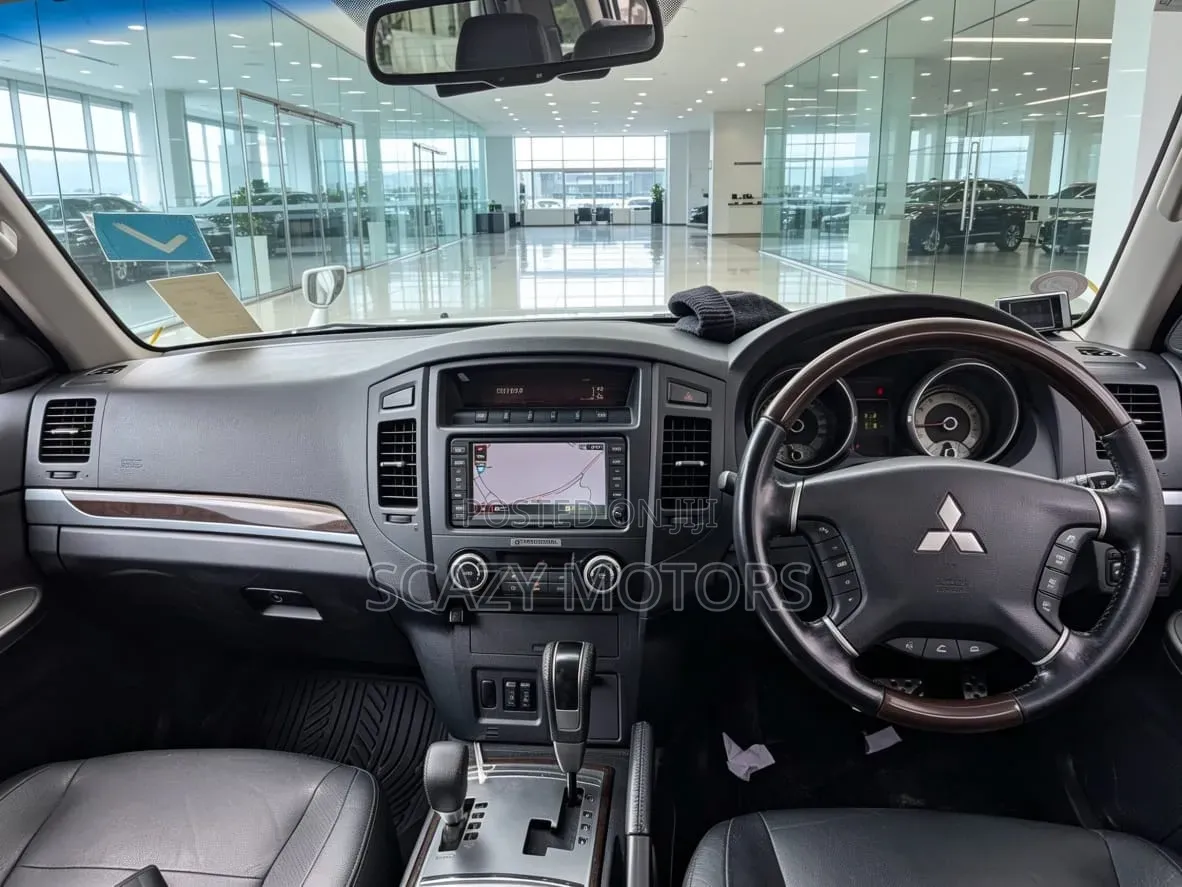Mitsubishi Outlander 2013 White
