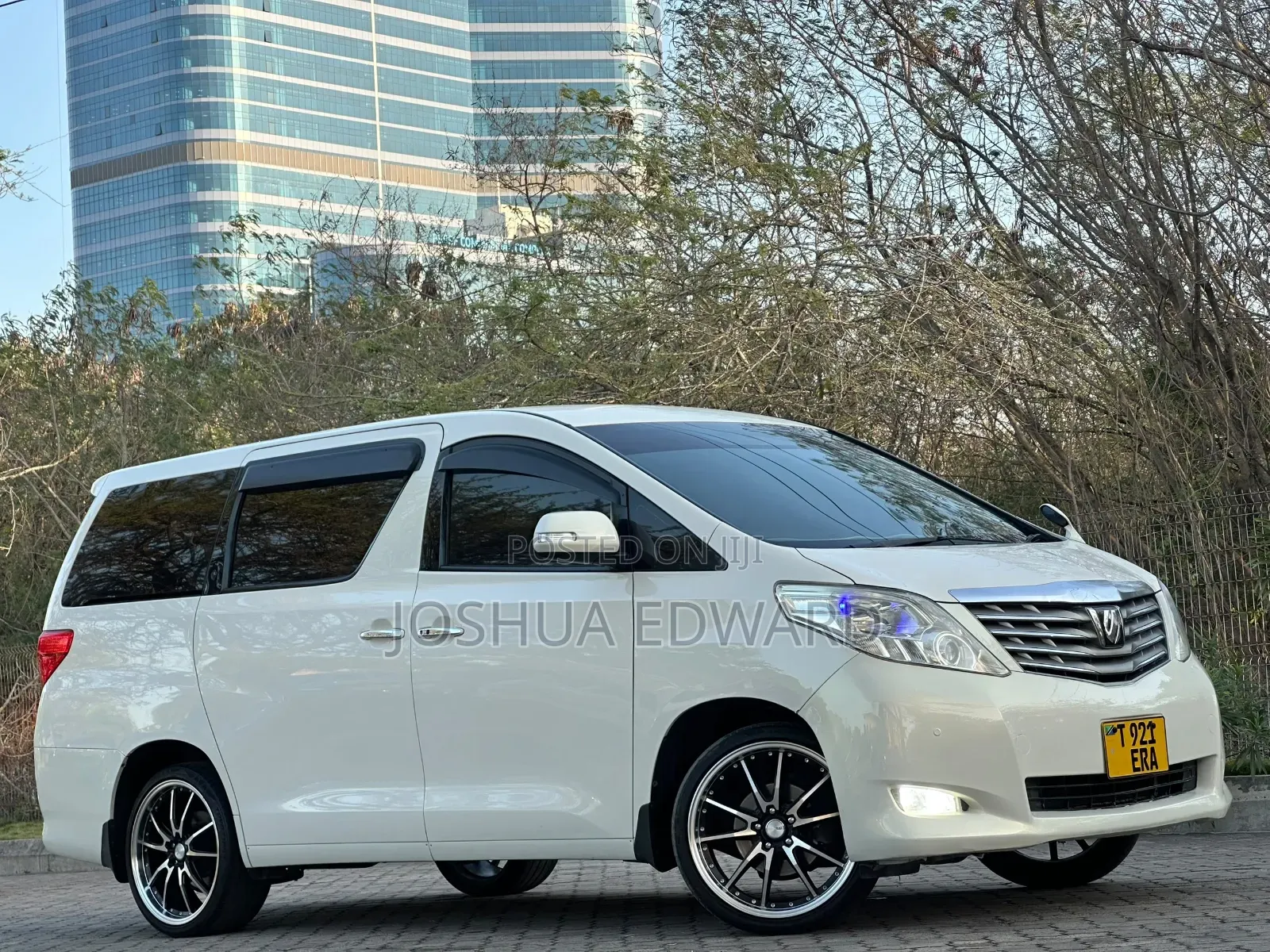 Toyota Alphard 2009 White
