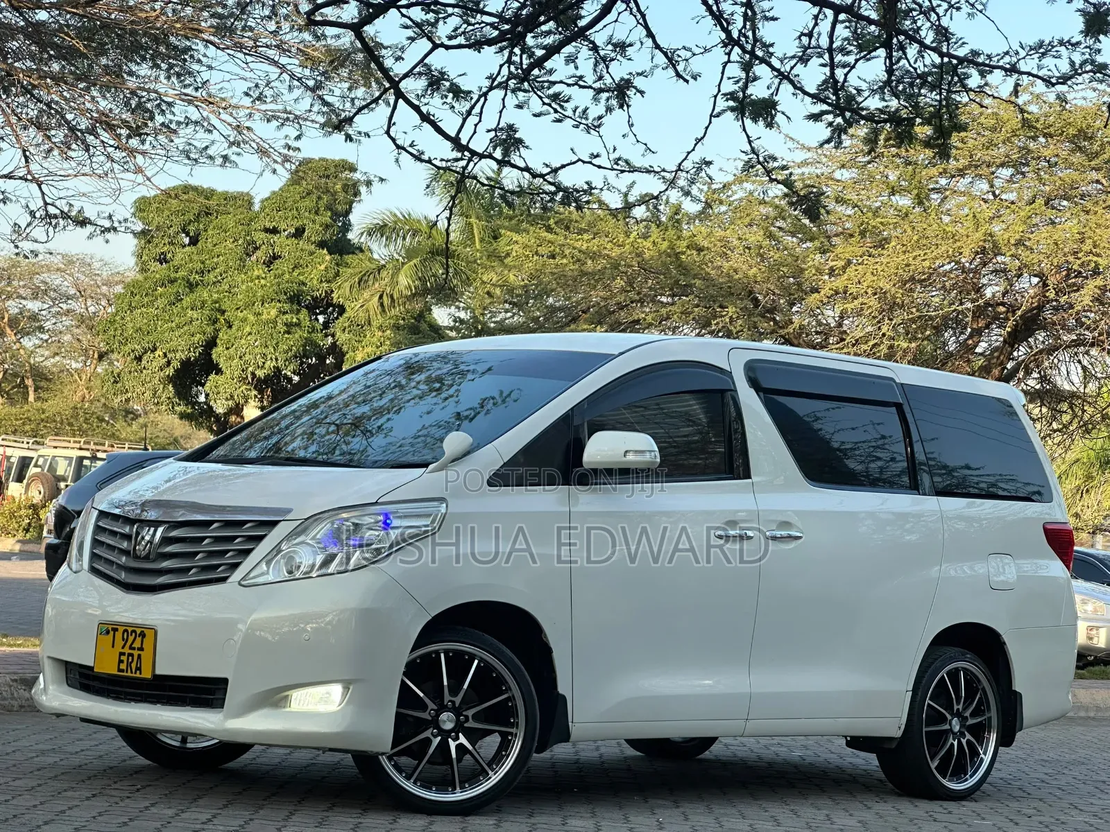 Toyota Alphard 2009 White