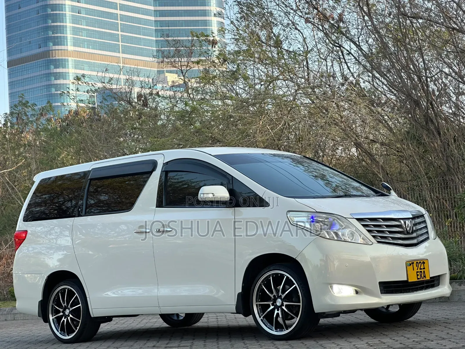 Toyota Alphard 2009 White