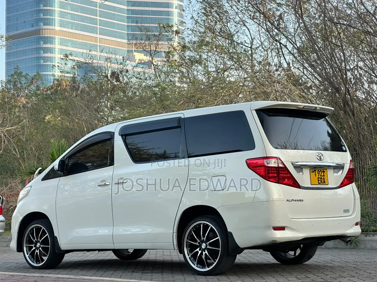 Toyota Alphard 2009 White