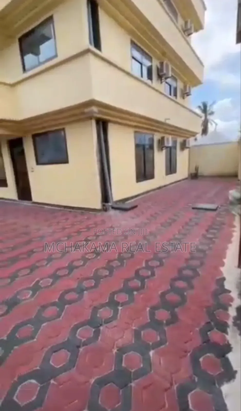 20bdrm Block of Flats in Mchakama Real Estate, Kiwalani for sale