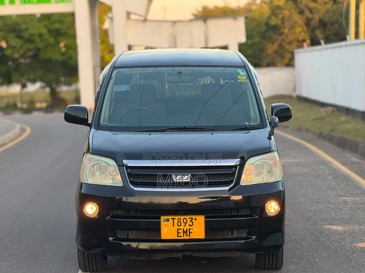 Toyota Noah 2005 Black