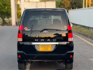 Toyota Noah 2005 Black