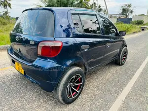 Toyota Vitz 2003 Blue