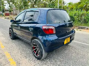 Toyota Vitz 2003 Blue