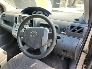 Toyota Raum 1.5 FWD 2005 Silver