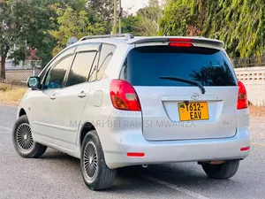 Toyota Corolla Spacio 2004 Silver