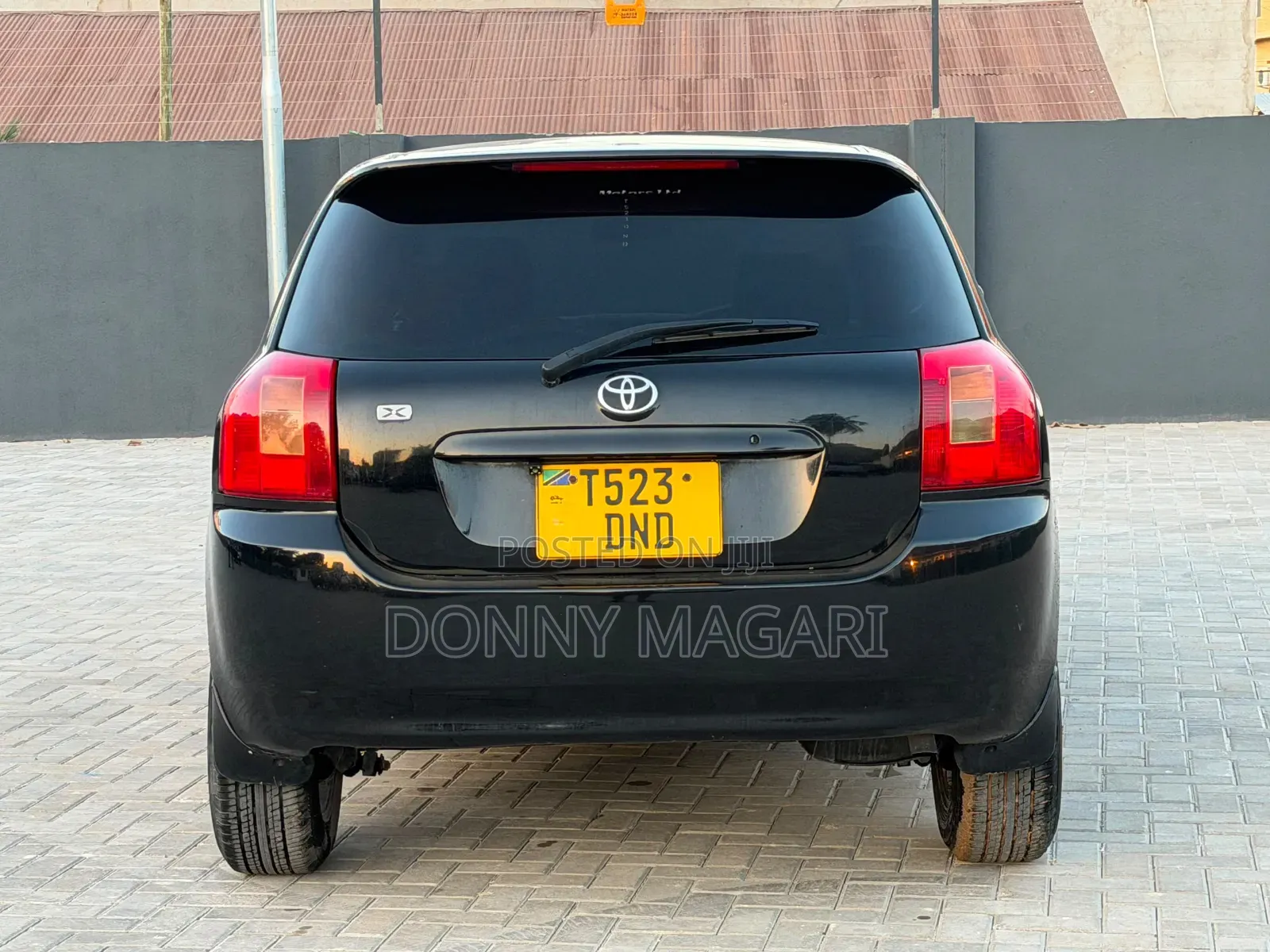 Toyota Corolla RunX 2004 Black