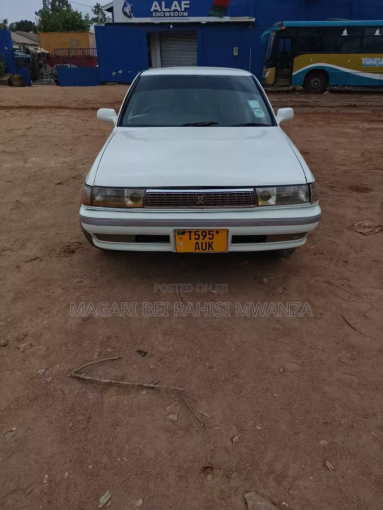 Toyota Mark II 1999 White