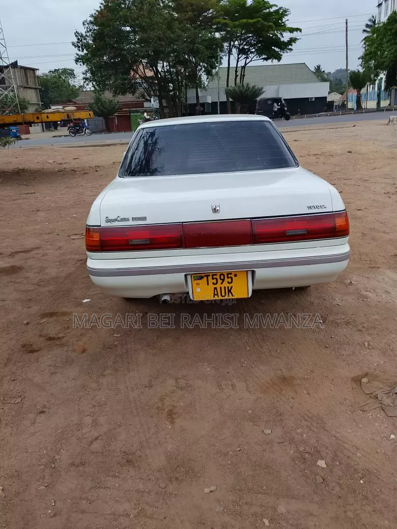 Toyota Mark II 1999 White