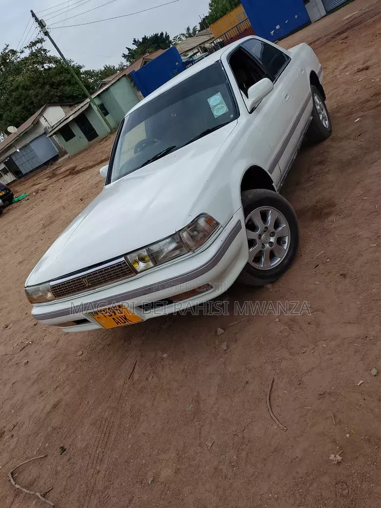 Toyota Mark II 1999 White