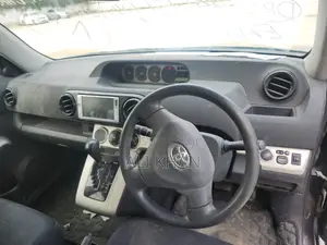 Toyota Corolla Rumion Hatchback 1.5 FWD 2009 Black