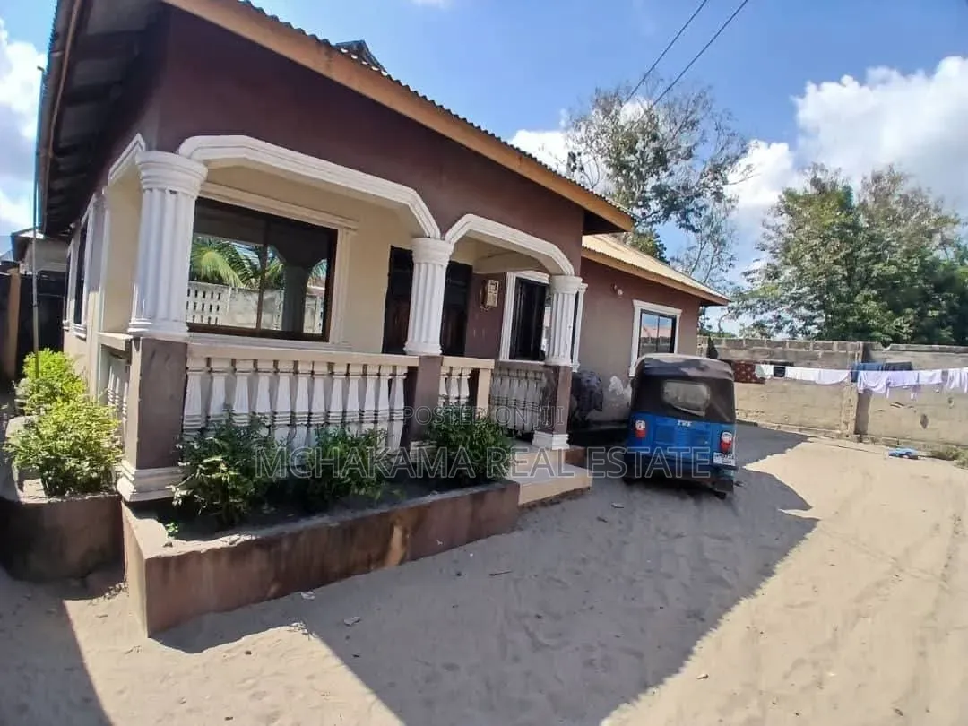 3bdrm House in Mchakama Real, Ukonga for sale