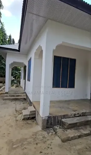 3bdrm House in Mchakama Real Estate, Maili Mmoja for sale