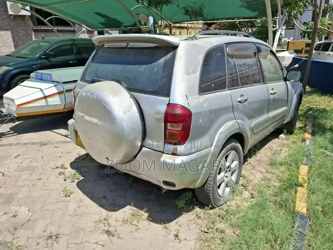 Toyota RAV4 2004 Silver