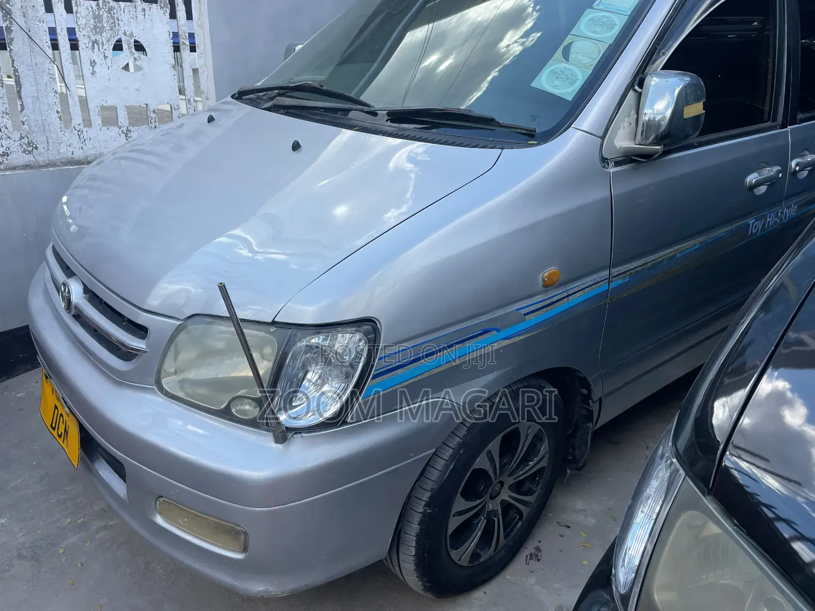 Toyota Noah 2001 Silver