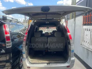 Toyota Noah 2001 Silver