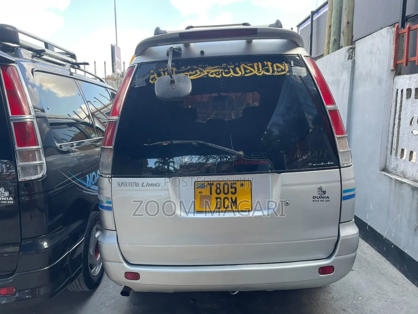 Toyota Noah 2001 Silver