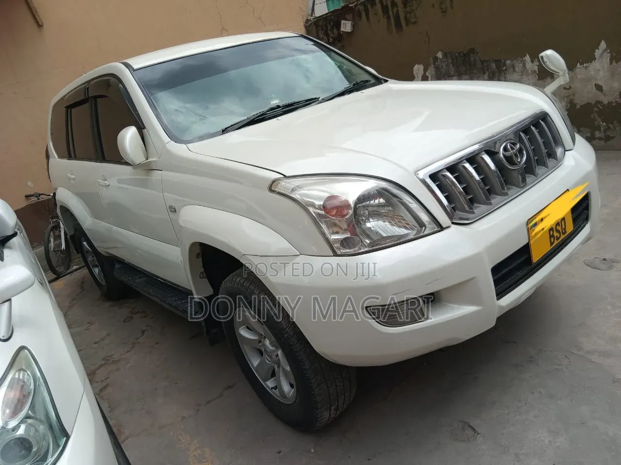Toyota Land Cruiser Prado 2005 White