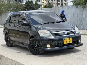 Toyota Raum 2004 Black