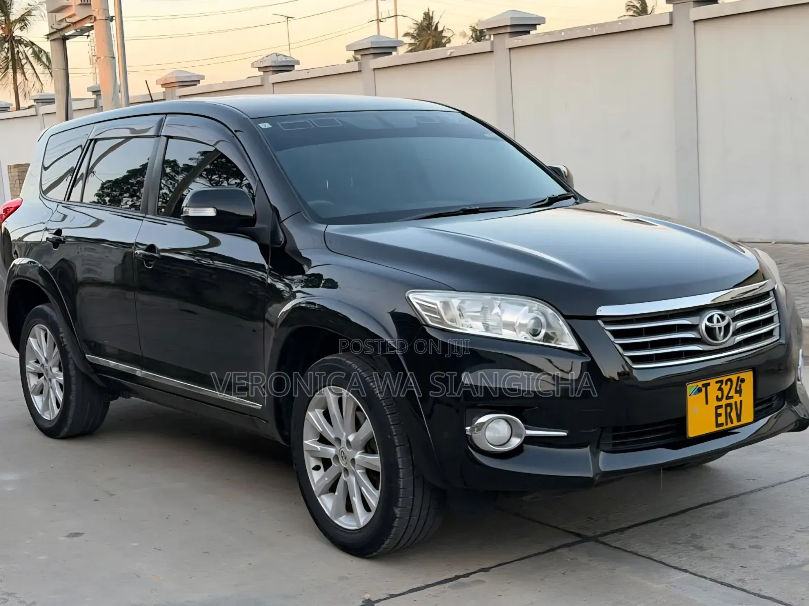 Toyota Vanguard 2011 Black