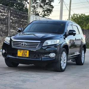 Toyota Vanguard 2011 Black