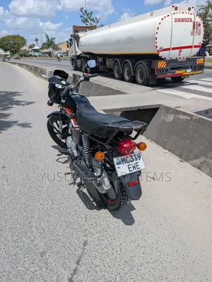 TVS HLX 125 2025 Black