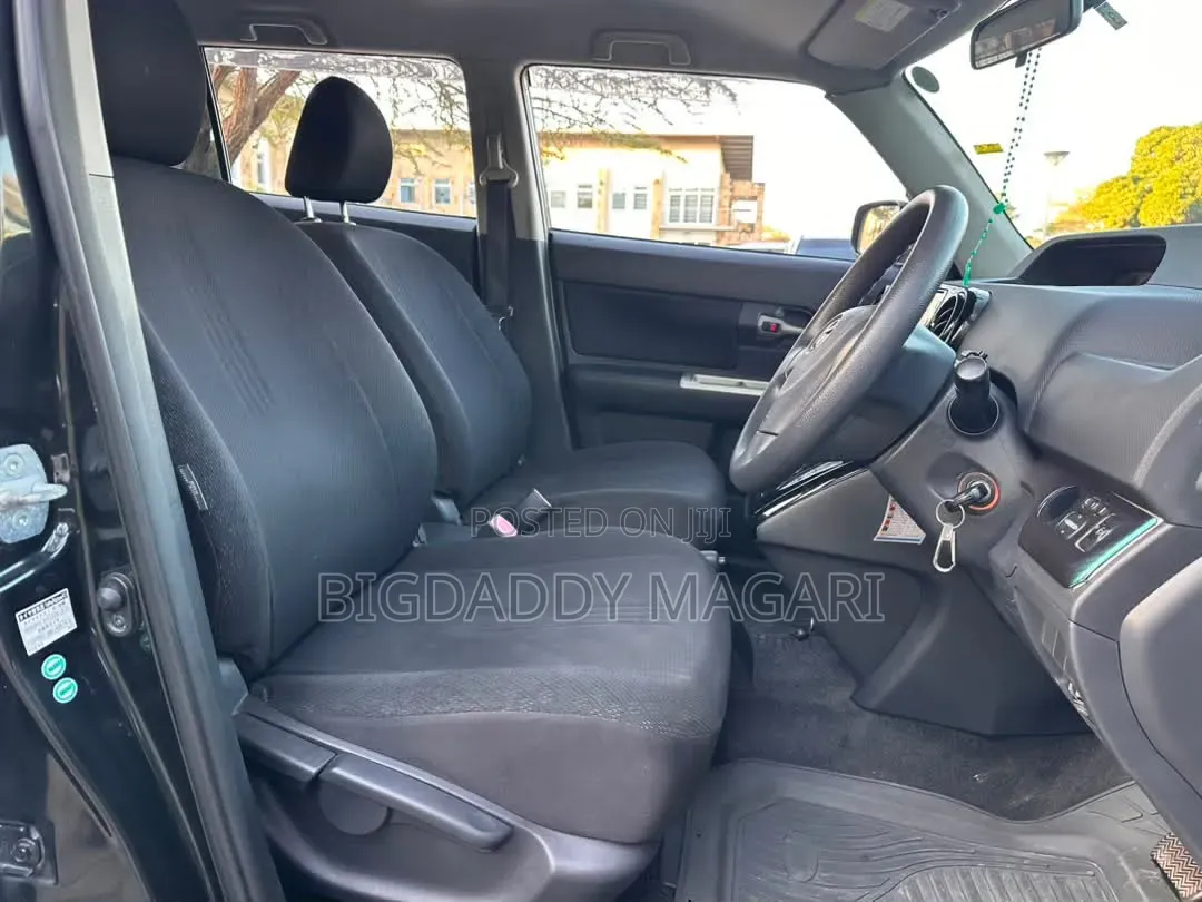 Toyota Corolla Rumion 2009