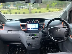 Toyota Noah 2004 Black