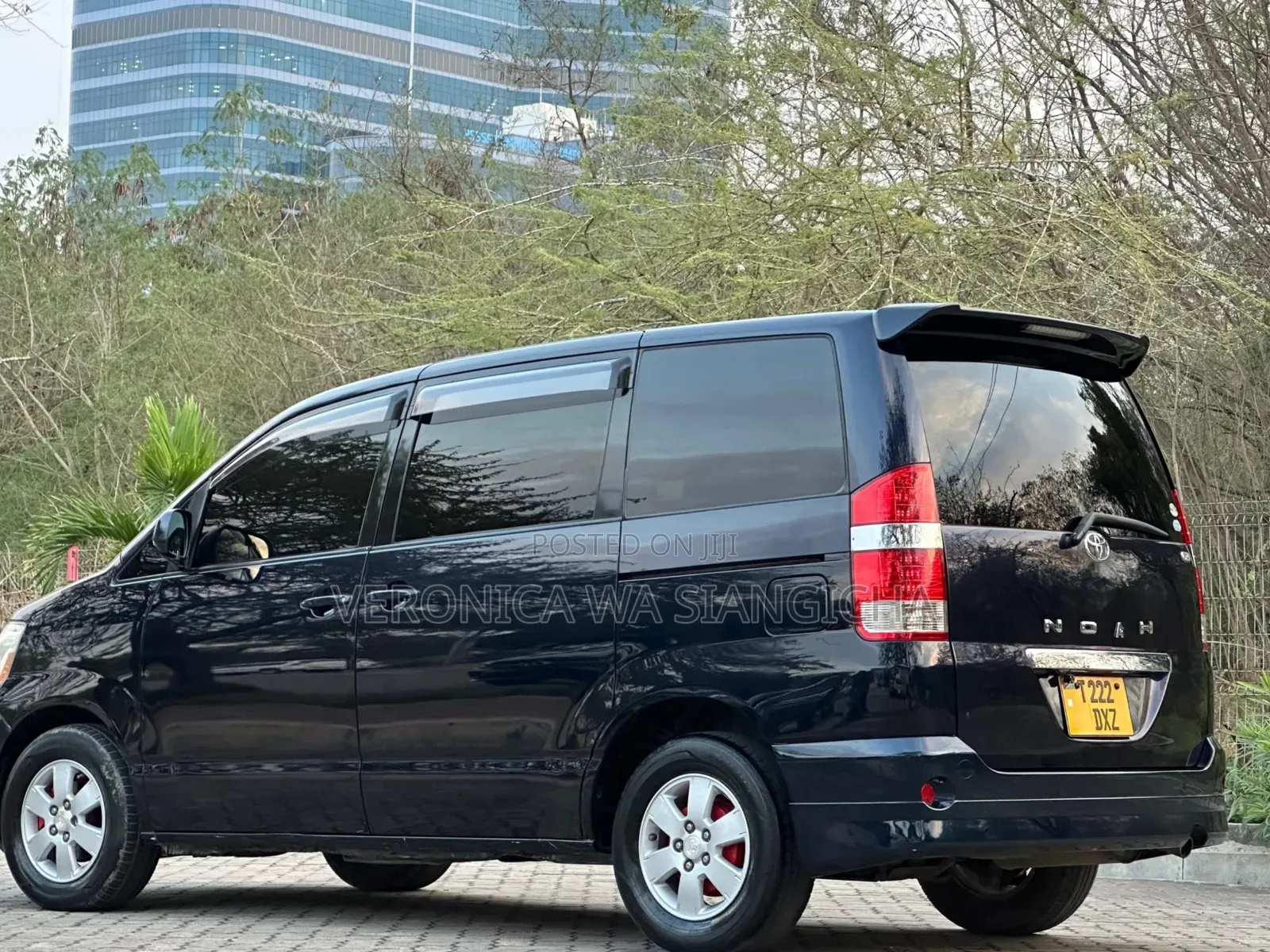 Toyota Noah 2004 Black