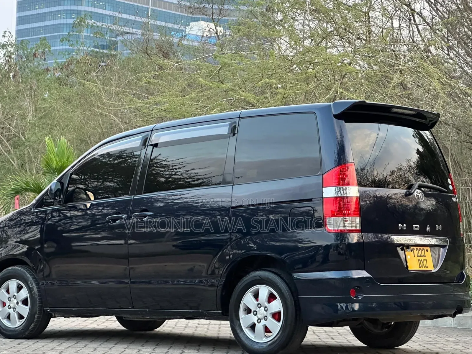 Toyota Noah 2004 Black