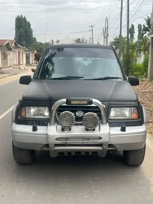 Suzuki Escudo 2002 Black
