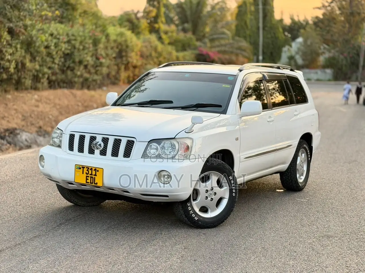 Toyota Kluger 2001 White