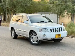 Toyota Kluger 2001 White