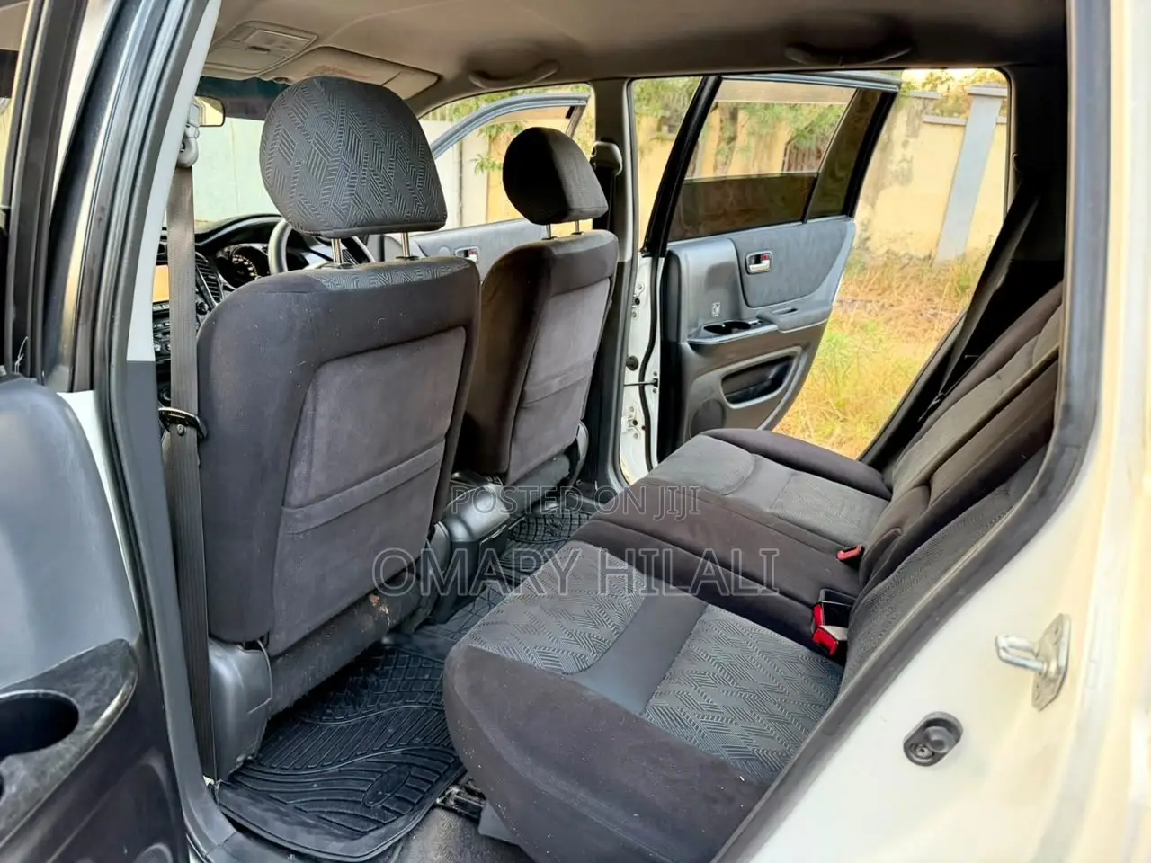 Toyota Kluger 2001 White