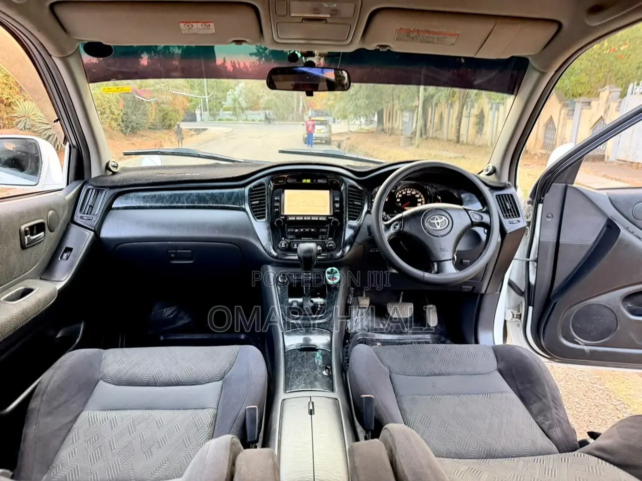 Toyota Kluger 2001 White