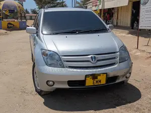 Toyota IST 2006 Silver